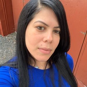 Meet your Posher, Kenia